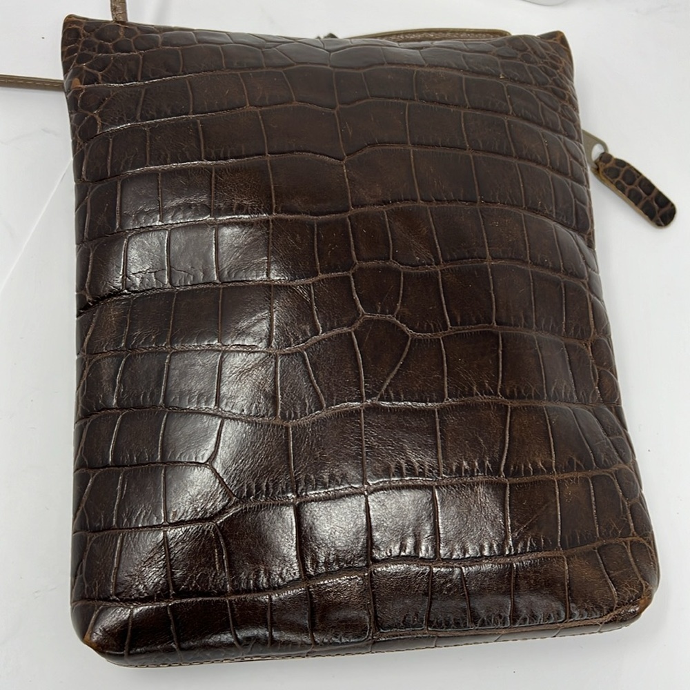 Carlos Falchi Brown Leather Croc Embossed Crossbody Zipper Bag - Picture 6 of 13